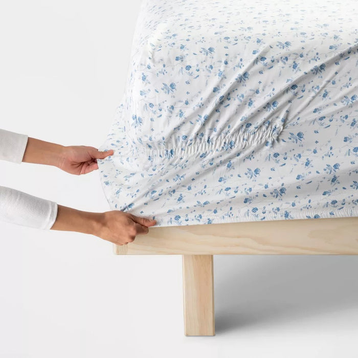 Full 400 Thread Count Floral Print Cotton Performance Sheet Set White/Blue Floral - Threshold