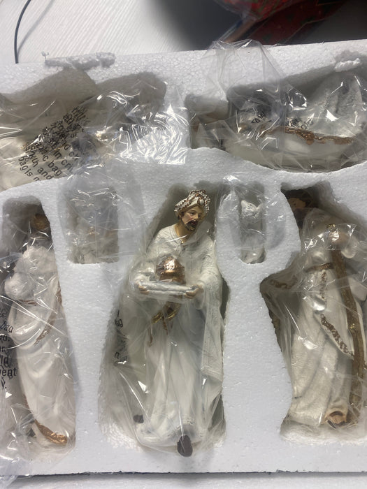 Fonder Mila Nativity sets for Christmas