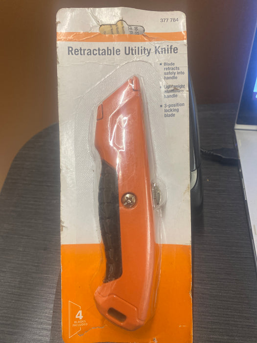 Retractable utility knife