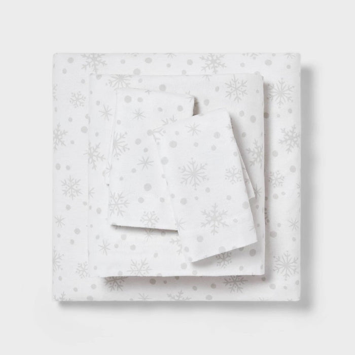 Full Christmas Flannel Sheet Set Ivory Snowflake - Wondershop™
